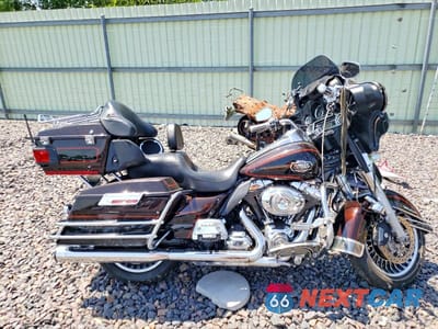 2011 HARLEY-DAVIDSON FLHTCU 1HD1FC416BB623300 - główne zdjęcie licytacji z USA - miniatura