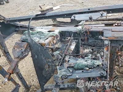 Zdjęcie 8 z 10 samochodu: 2025 POLARIS RANGER UTILITY VEHICLE VIN:4XARSY997S8757376 - miniatura