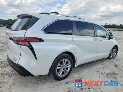 Trzecie zdjęcie samochodu z tyłu: 2022 TOYOTA SIENNA LIMITED 7-PASSENGER VIN:5TDZSKFC9NS059678 - miniatura