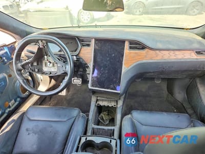 Zdjęcie 8 z 14 samochodu: 2020 TESLA MODEL S VIN:5YJSA1E2XLF354135 - miniatura