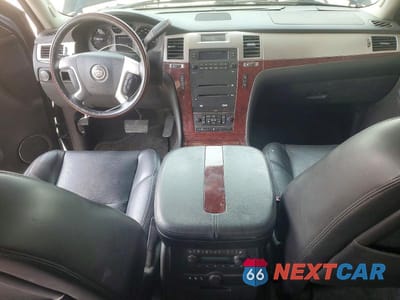 Zdjęcie 8 z 13 samochodu: 2007 CADILLAC ESCALADE LUXURY VIN:1GYFK63827R250686 - miniatura
