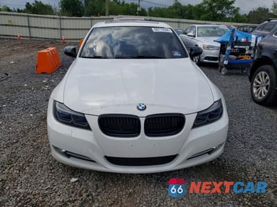 Piąte zdjęcie samochodu w środku: 2011 BMW 335 XI VIN:WBAPL5C57BA917411 - miniatura