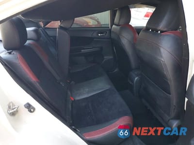 Zdjęcie 10 z 12 samochodu: 2016 SUBARU WRX STI VIN:JF1VA2M60G9834973 - miniatura
