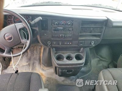 Zdjęcie 8 z 13 samochodu: 2023 GMC SAVANA G2500 VIN:1GTW7AFP2P1201855 - miniatura