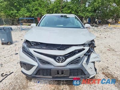 Piąte zdjęcie samochodu w środku: 2022 TOYOTA CAMRY SE VIN:4T1T11AK5NU042997 - miniatura