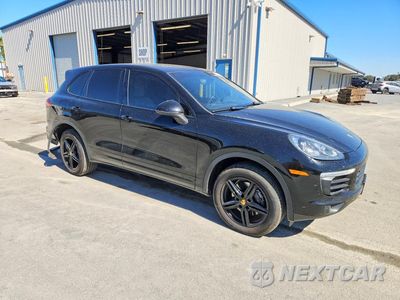 Czwarte zdjęcie samochodu z boku: 2017 PORSCHE CAYENNE VIN:WP1AA2A26HKA91416 - miniatura