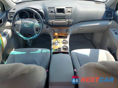 Zdjęcie 8 z 13 samochodu: 2010 TOYOTA HIGHLANDER HYBRID VIN:JTEBW3EH5A2047582 - miniatura