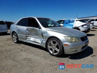 Czwarte zdjęcie samochodu z boku: 2003 LEXUS IS 300 BASE VIN:JTHBD192430078758 - miniatura