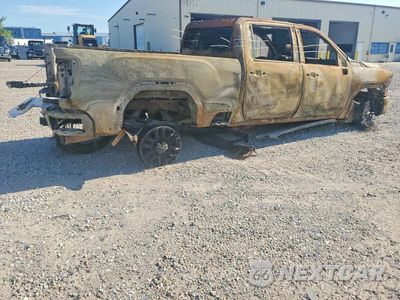 Czwarte zdjęcie samochodu z boku: 2021 GMC SIERRA K3500 DENALI VIN:1GT49WEY4MF263135 - miniatura