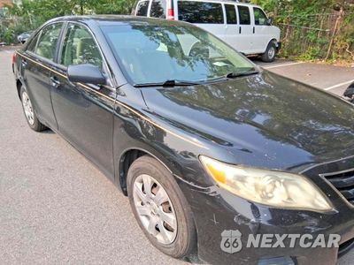 Czwarte zdjęcie samochodu z boku: 2010 TOYOTA CAMRY LE VIN:4T4BF3EK0AR017234 - miniatura