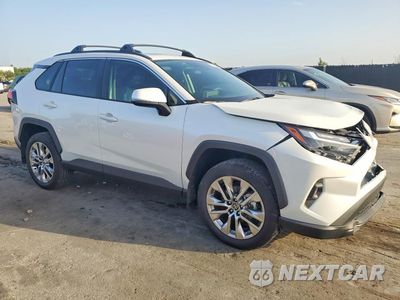 Czwarte zdjęcie samochodu z boku: 2025 TOYOTA RAV4 XLE PREMIUM VIN:2T3C1RFV7SW442287 - miniatura