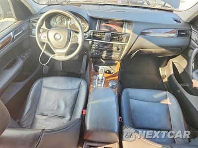 Zdjęcie 8 z 13 samochodu: 2017 BMW X3 SDRIVE28I VIN:5UXWZ7C5XH0U45517 - miniatura