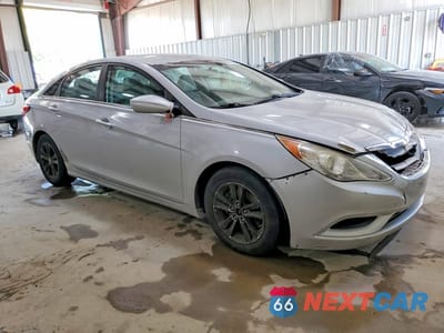 Czwarte zdjęcie samochodu z boku: 2011 HYUNDAI SONATA GLS VIN:5NPEB4ACXBH014526 - miniatura