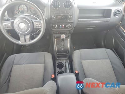 Zdjęcie 8 z 13 samochodu: 2011 JEEP PATRIOT SPORT VIN:1J4NF1GB0BD252189 - miniatura