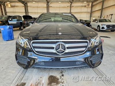 Piąte zdjęcie samochodu w środku: 2017 MERCEDES-BENZ E 300 VIN:WDDZF4JB3HA058435 - miniatura