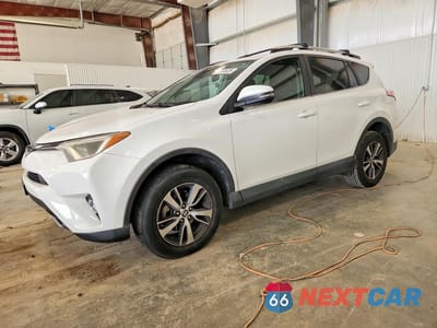 2018 TOYOTA RAV4 XLE 2T3RFREV6JW721242 - główne zdjęcie licytacji z USA - miniatura