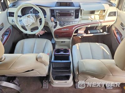Zdjęcie 8 z 14 samochodu: 2014 TOYOTA SIENNA XLE 8-PASSENGER VIN:5TDYK3DC5ES525093 - miniatura