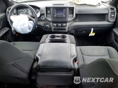 Zdjęcie 8 z 12 samochodu: 2023 RAM 1500 VIN:1C6RRFCG2PN519094 - miniatura