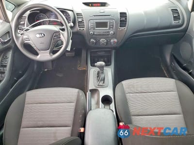 Zdjęcie 8 z 13 samochodu: 2016 KIA FORTE LX VIN:KNAFK5A86G5648426 - miniatura