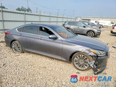 Czwarte zdjęcie samochodu z boku: 2015 HYUNDAI GENESIS 3.8L VIN:KMHGN4JE2FU102995 - miniatura