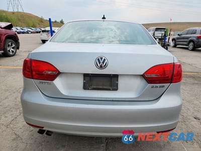 Zdjęcie 6 z 12 samochodu: 2011 VOLKSWAGEN JETTA SE VIN:3VWDZ7AJ9BM357407 - miniatura