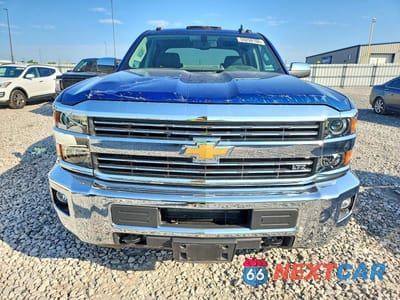 Piąte zdjęcie samochodu w środku: 2016 CHEVROLET SILVERADO K2500 HEAVY DUTY LTZ VIN:1GC1KWEG8GF250195 - miniatura