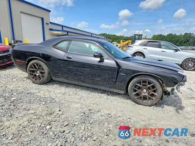 Czwarte zdjęcie samochodu z boku: 2015 DODGE CHALLENGER SXT VIN:2C3CDZAT2FH895305 - miniatura