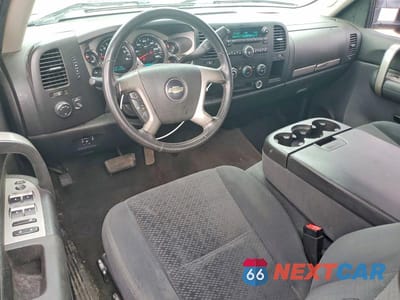 Zdjęcie 8 z 12 samochodu: 2008 CHEVROLET SILVERADO K2500 HEAVY DUTY VIN:1GCHK29K48E148986 - miniatura