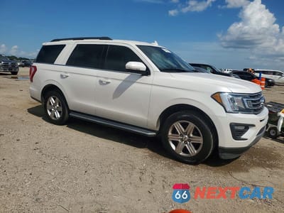 Czwarte zdjęcie samochodu z boku: 2019 FORD EXPEDITION XLT VIN:1FMJU1HT4KEA13395 - miniatura