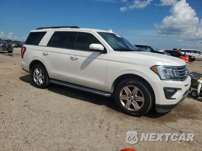 Czwarte zdjęcie samochodu z boku: 2019 FORD EXPEDITION XLT VIN:1FMJU1HT4KEA13395 - miniatura