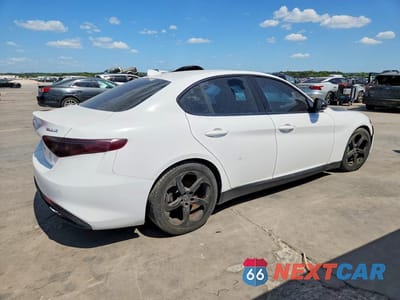 Trzecie zdjęcie samochodu z tyłu: 2018 ALFA ROMEO GIULIA VIN:ZARFAEBN8J7566032 - miniatura