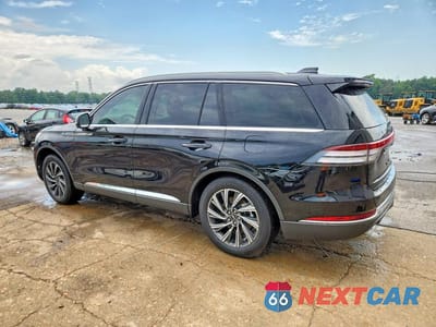 Drugie zdjęcie samochodu z przodu: 2025 LINCOLN AVIATOR VIN:5LM5J6XC6SGL35188 - miniatura