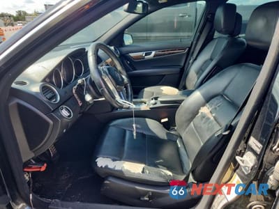 Zdjęcie 12 z 12 samochodu: 2012 MERCEDES-BENZ C 300 4MATIC VIN:WDDGF8BB0CF910510 - miniatura