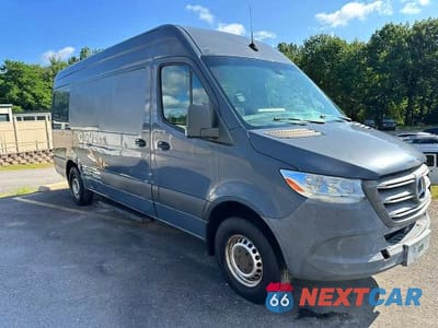 Czwarte zdjęcie samochodu z boku: 2019 MERCEDES-BENZ SPRINTER 2500/3500 VIN:WD4PF1CDXKP134242 - miniatura