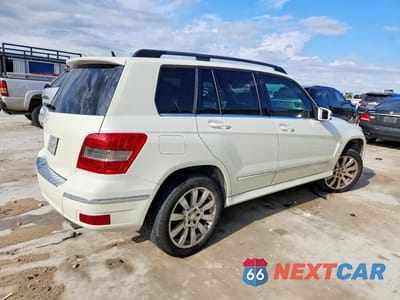Trzecie zdjęcie samochodu z tyłu: 2012 MERCEDES-BENZ GLK 350 VIN:WDCGG5GB3CF907688 - miniatura