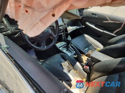 Zdjęcie 8 z 11 samochodu: 2003 HONDA ACCORD EX VIN:1HGCM66883A043986 - miniatura