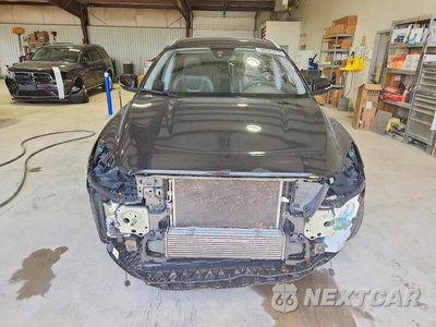 Piąte zdjęcie samochodu w środku: 2017 VOLVO XC60 T5 DYNAMIC VIN:YV440MRR3H2024574 - miniatura
