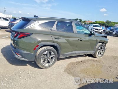 Trzecie zdjęcie samochodu z tyłu: 2025 HYUNDAI TUCSON SEL VIN:5NMJB3DE3SH480172 - miniatura