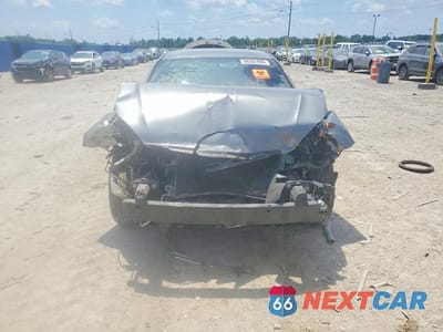 Piąte zdjęcie samochodu w środku: 2013 CHRYSLER 200 LX VIN:1C3CCBAB3DN635579 - miniatura