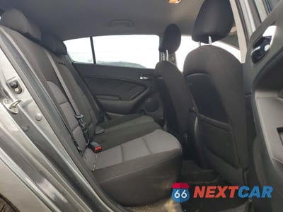 Zdjęcie 11 z 13 samochodu: 2016 KIA FORTE LX VIN:KNAFK5A86G5648426 - miniatura
