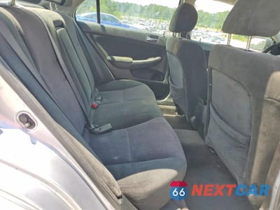 Zdjęcie 10 z 12 samochodu: 2004 HONDA ACCORD LX VIN:1HGCM564X4A153186 - miniatura