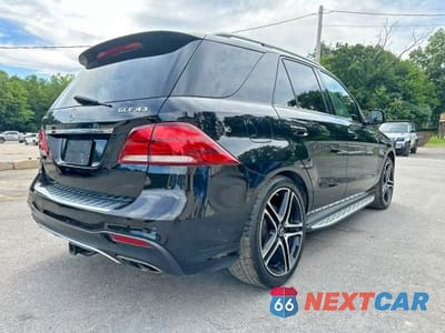Trzecie zdjęcie samochodu z tyłu: 2019 MERCEDES-BENZ GLE 43 AMG VIN:4JGDA6EB3KB192495 - miniatura