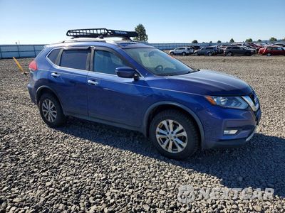 Czwarte zdjęcie samochodu z boku: 2017 NISSAN ROGUE VIN:JN8AT2MV0HW010604 - miniatura