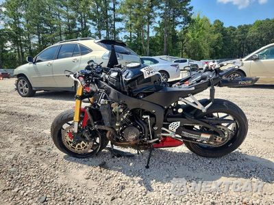 Trzecie zdjęcie samochodu z tyłu: 2017 HONDA CBR600 RR VIN:JH2PC40J2HK300104 - miniatura