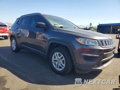Czwarte zdjęcie samochodu z boku: 2018 JEEP COMPASS SPORT VIN:3C4NJCAB4JT420692 - miniatura