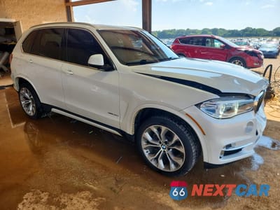 Czwarte zdjęcie samochodu z boku: 2018 BMW X5 XDRIVE35I VIN:5UXKR0C56JL073085 - miniatura