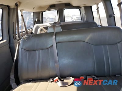 Zdjęcie 10 z 13 samochodu: 2006 CHEVROLET EXPRESS G3500 VIN:1GAHG35U261198233 - miniatura