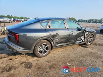 Trzecie zdjęcie samochodu z tyłu: 2026 KIA K4 LXS VIN:3KPFT4DE0TE301944 - miniatura