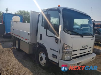 Czwarte zdjęcie samochodu z boku: 2014 ISUZU NPR HD VIN:54DC4W1B1ES802732 - miniatura