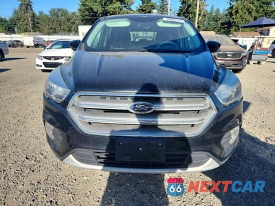 Piąte zdjęcie samochodu w środku: 2017 FORD ESCAPE SE VIN:1FMCU9GD2HUC53853 - miniatura